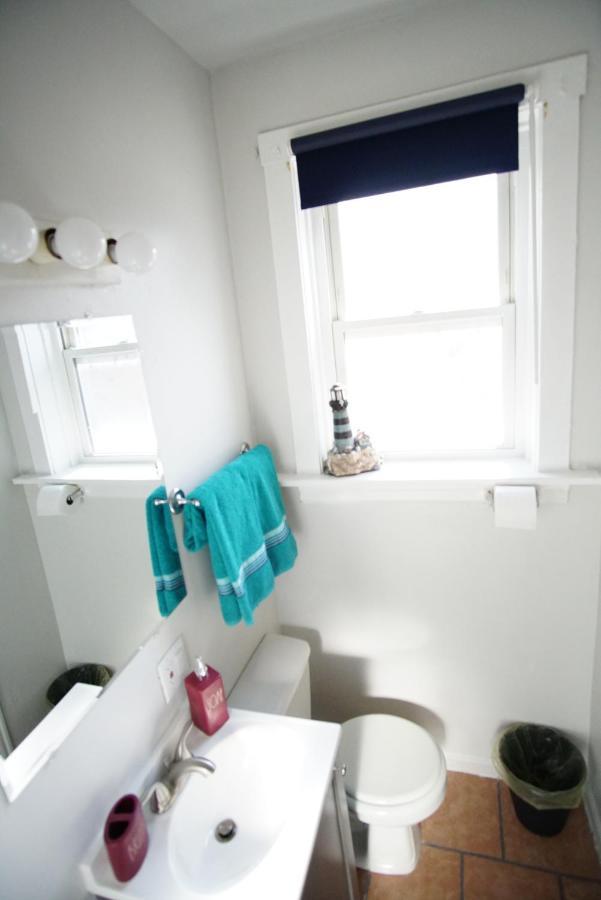 Cozy 1 Bedroom, 1 Min From Irving Park Blue Line, Free Parking Chicago Eksteriør billede